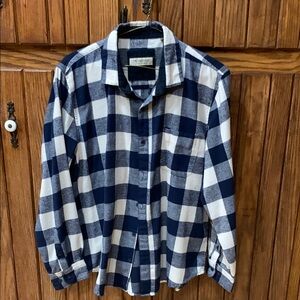 Tall woods Bruno Milano Flannel Men shirt Size L 
Navy and White plaid
